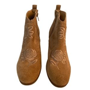 Lucky Brand suede ankle boots rose tan 6.5